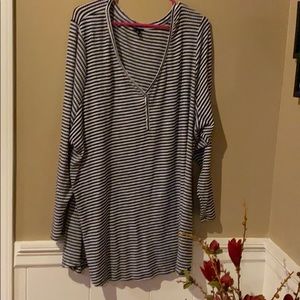 Torrid black and white sleeved shirt (size 6)